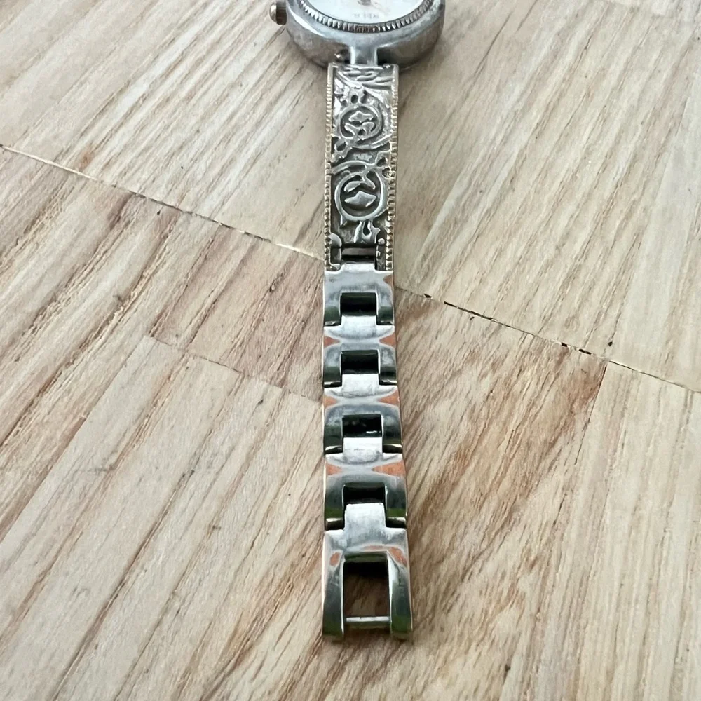 Relic ladies vintage style two tone dress watch NEW BATTERY